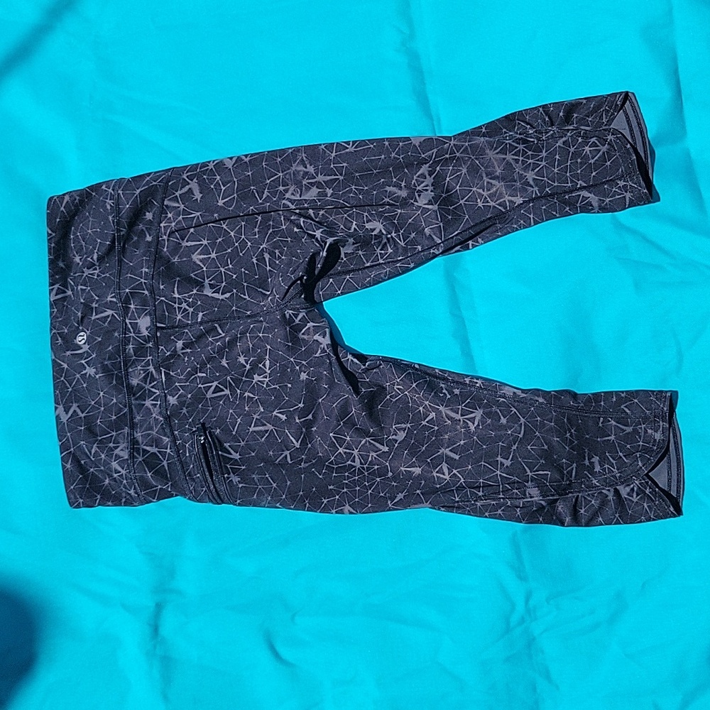 Lululemon cropped